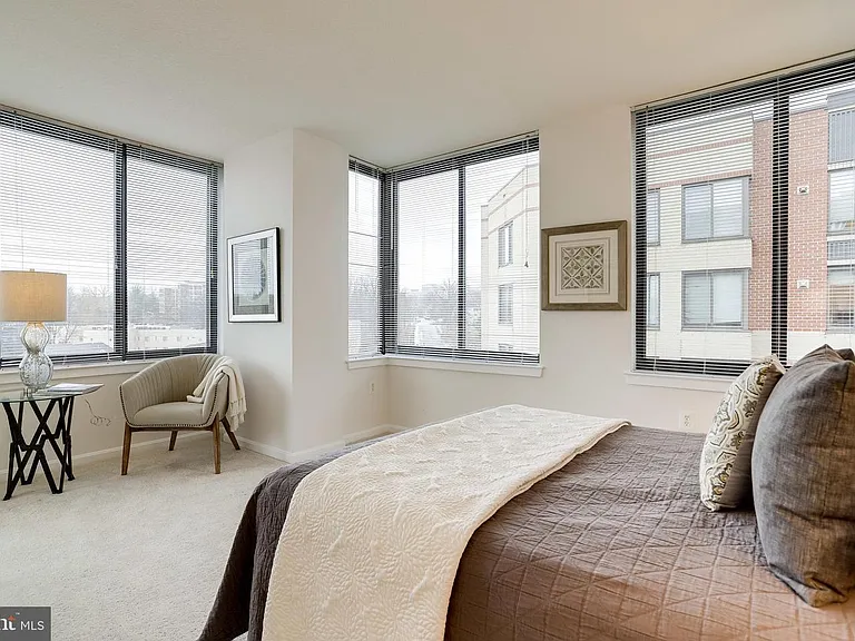 2220 Fairfax Dr #803 — Photo 43