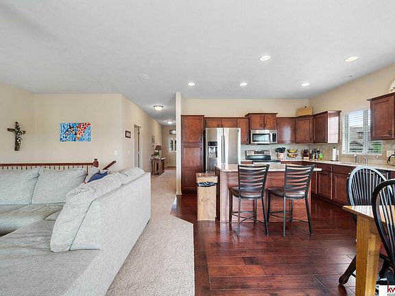 3rd image of 17575 Grand Ave