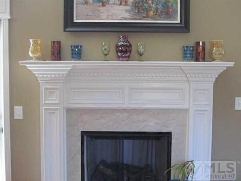 5th image of 217 Amana Dr