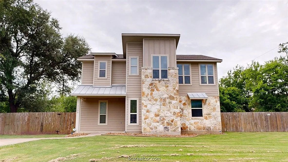4 bed, 1852 sqft, $3,950 — Photo 1