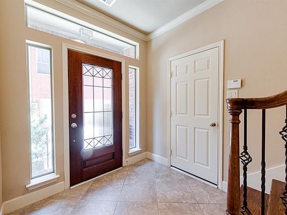 4th image of 2216 City Market Ln