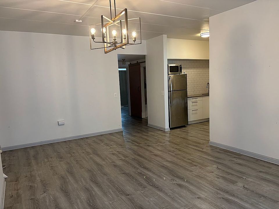 1st image of 2233 S Canal St Unit 1F