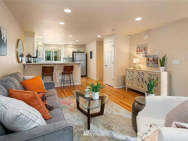 8505 Midvale Ave N #B — Photo 14