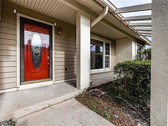 4th image of 4817 Centerbrook Ct