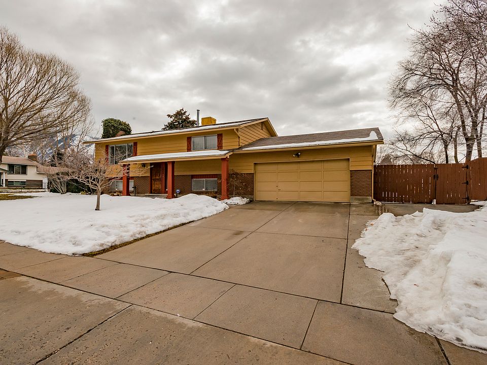 1st image of 1024 E Bell Canyon Dr