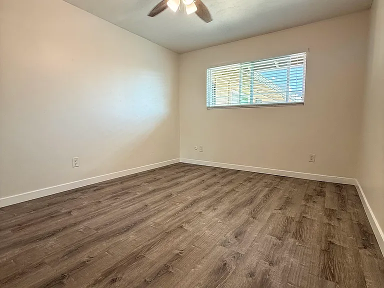 3051 Meade Ave #17 — Photo 12