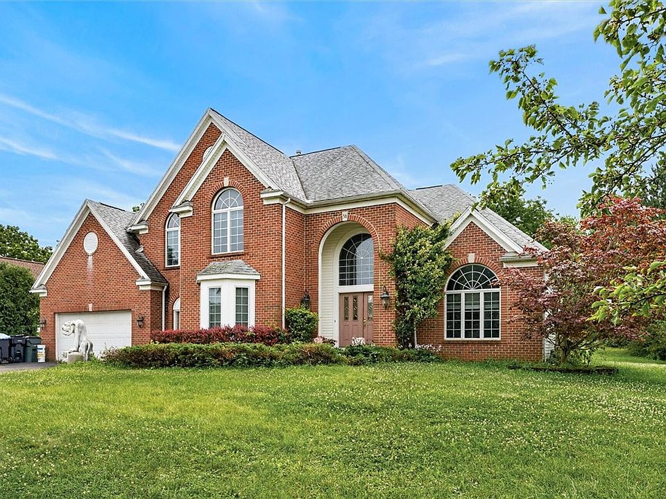 1st image of 36 Orange Tree Cir