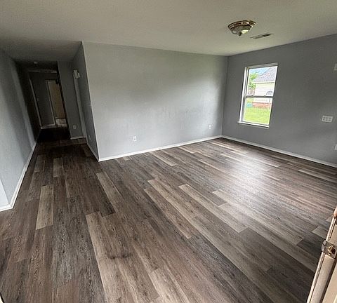4th image of 28 Cypress Ave
