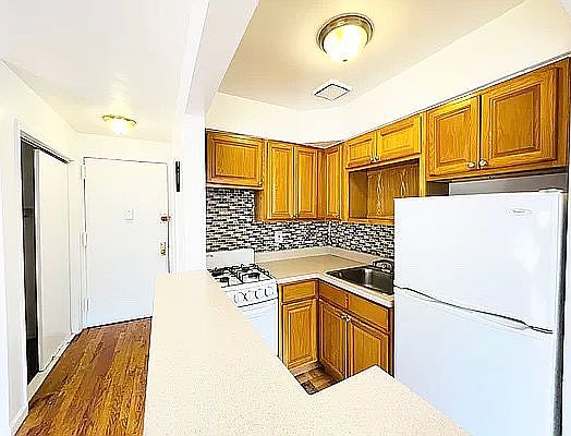 2nd image of 65 Cooper St APT 3A