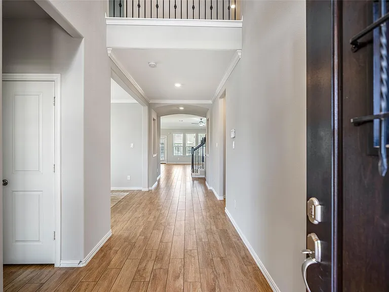 4411 Mimic Dr — Photo 3