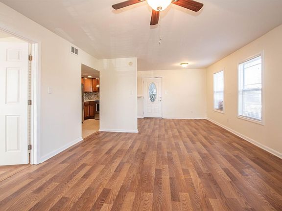 4th image of 2414 Lake Park Unit 1202