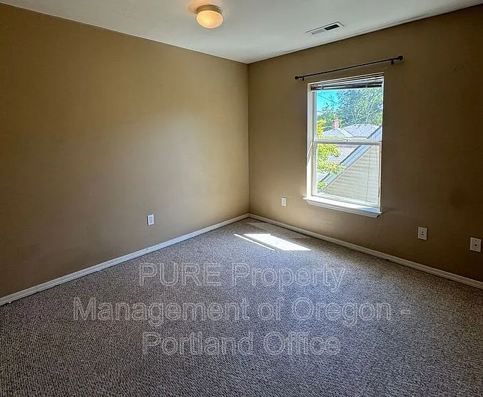 6734 N Montieth Ave — Photo 11