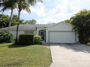 2750 SE South Blackwell Dr, Port Saint Lucie, FL 34952