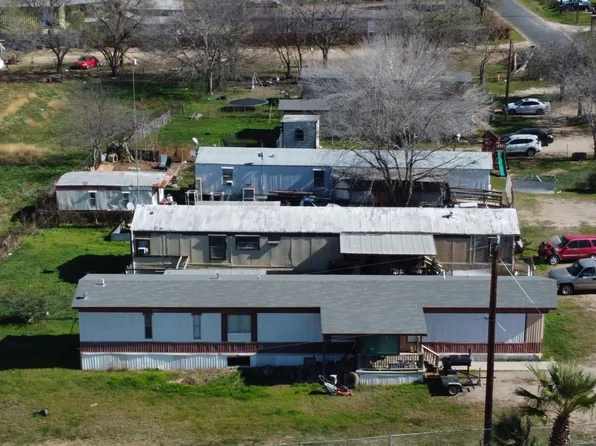 17189 Benton City Rd, Von Ormy, TX 78073
