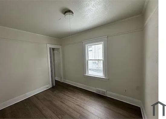 12403 Ferris Ave — Photo 4