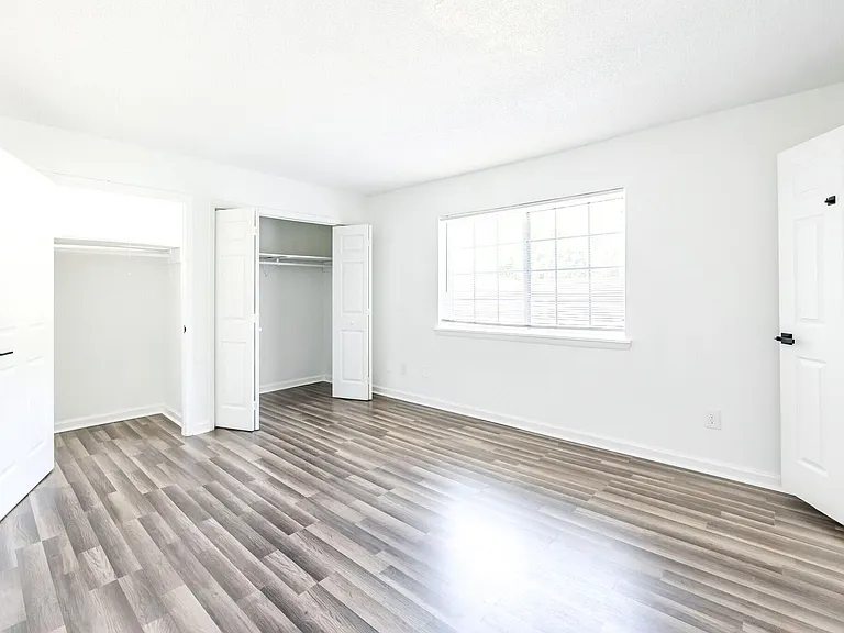 Golden Gate Townhomes — Photo 23