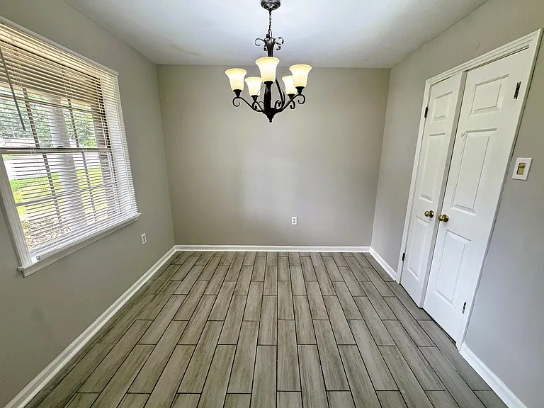 5209 Yale Rd — Photo 3