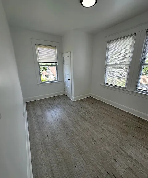 2700 Roslyn Ave #8 — Photo 13