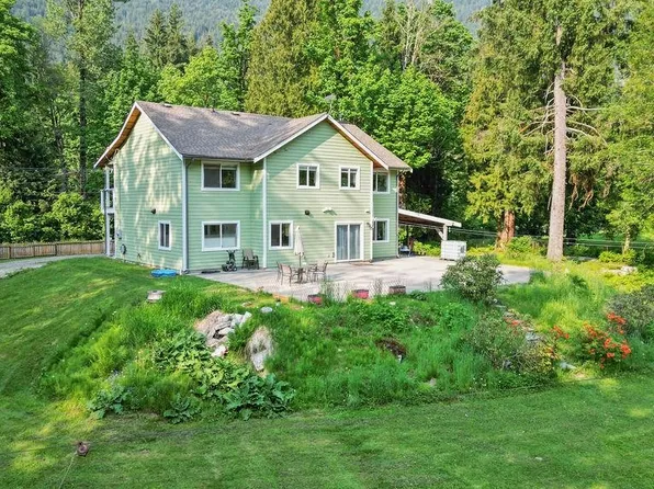 14605 Squamish Valley Rd, Squamish, BC V0N 1H0