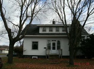 1602 8th St E, Menomonie, WI 54751