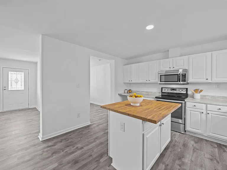 2634 Samuel Ct — Photo 5