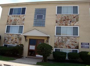 10451 Carol Ct APT GW, Rosemont, IL 60018