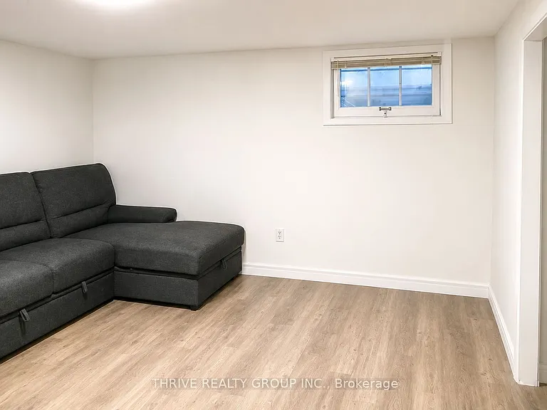 217 Platts Ln #LOWER — Photo 2