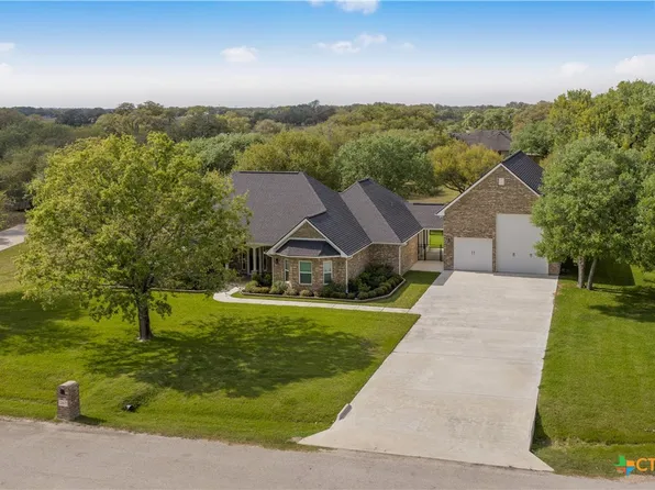267 Oak View Dr, Inez, TX 77968