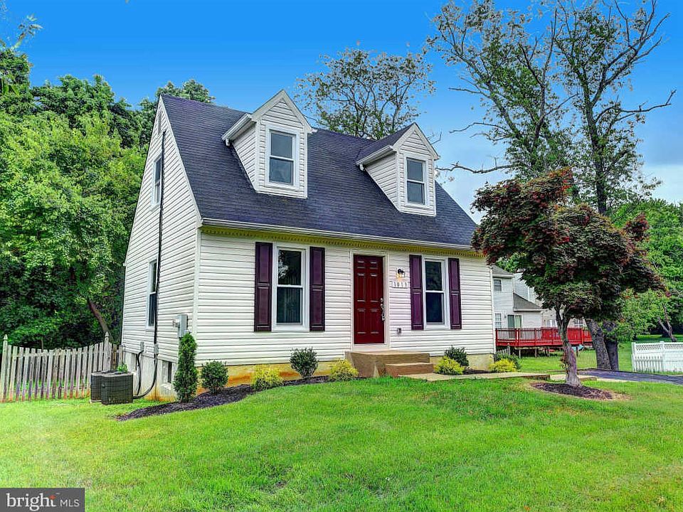 1st image of 1013 Kensington Way