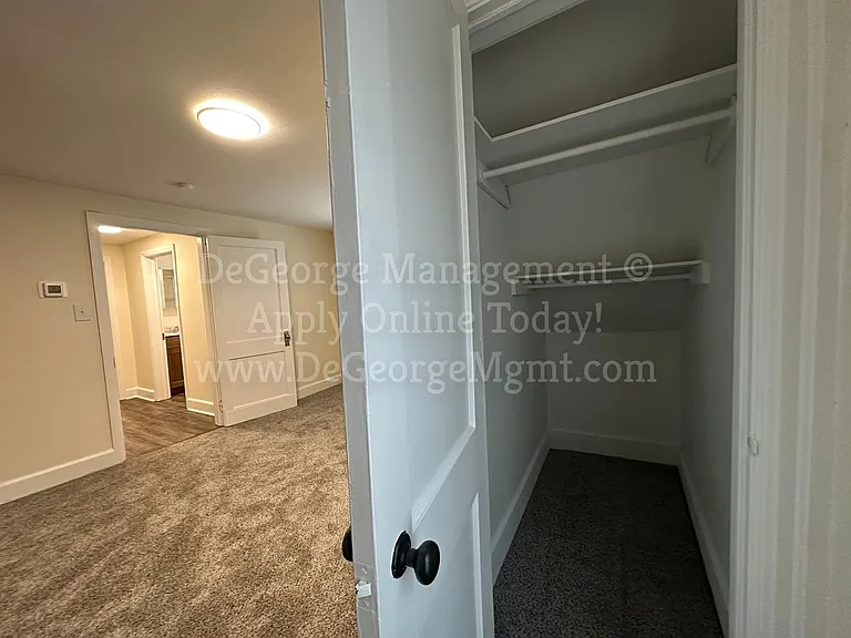 1161 E Union St — Photo 15