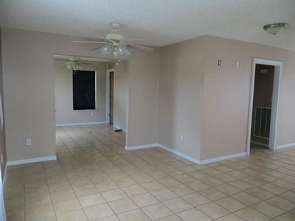 4th image of 138 Jarrell Dr