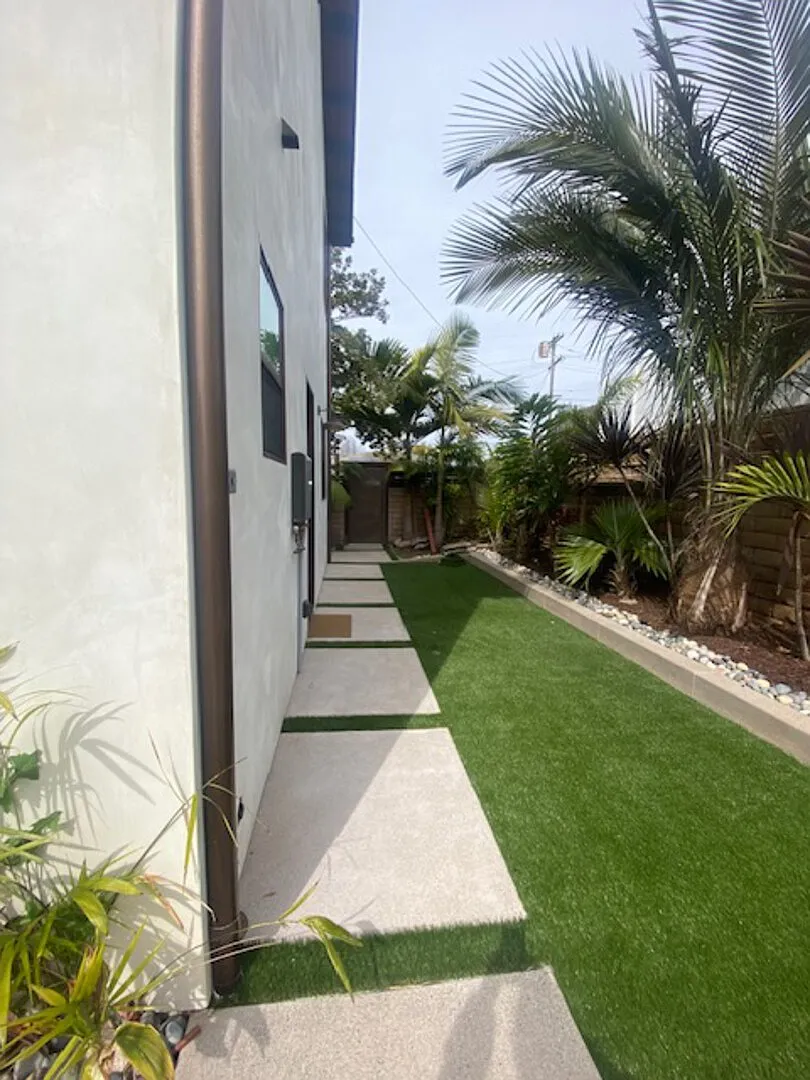 Beach Bungalow — Photo 2