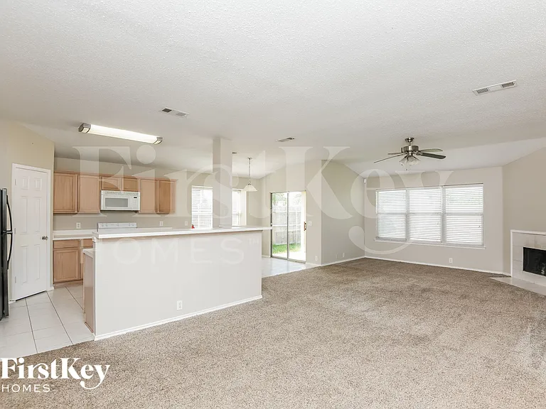820 Big Sky Ln — Photo 3