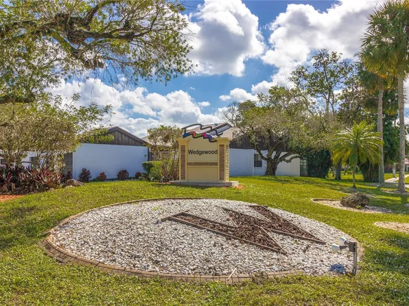 6343 W Pinehurst Circle W #D36, Tamarac, FL 33321