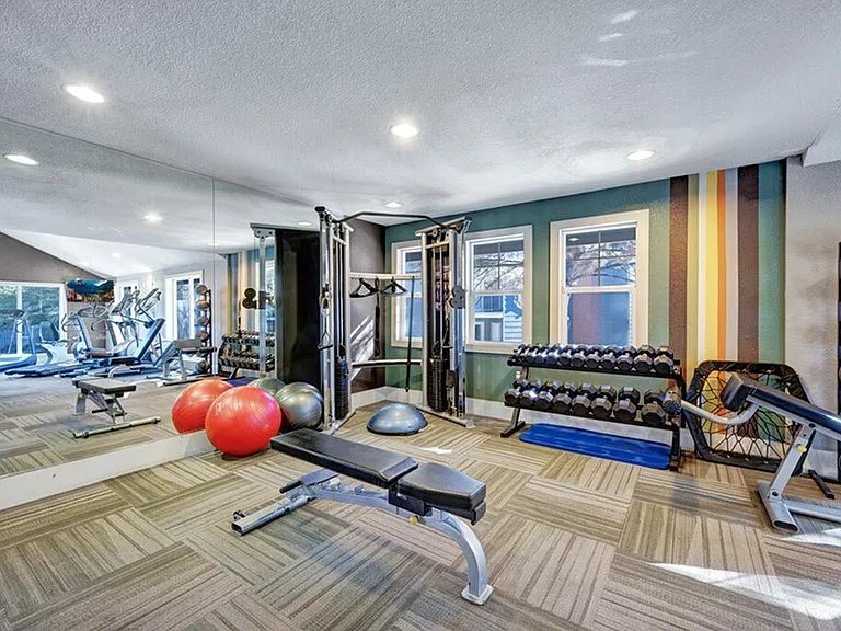 Summit Riverside Apartments — Photo 44