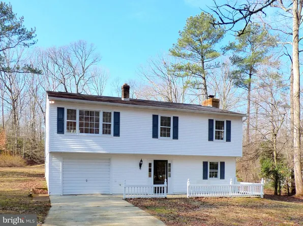 24735 Vega Ct, Hollywood, MD 20636