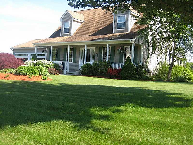 1st image of 23 Belknap Farm Dr