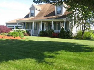 23 Belknap Farm Dr, Johnston, RI 02919