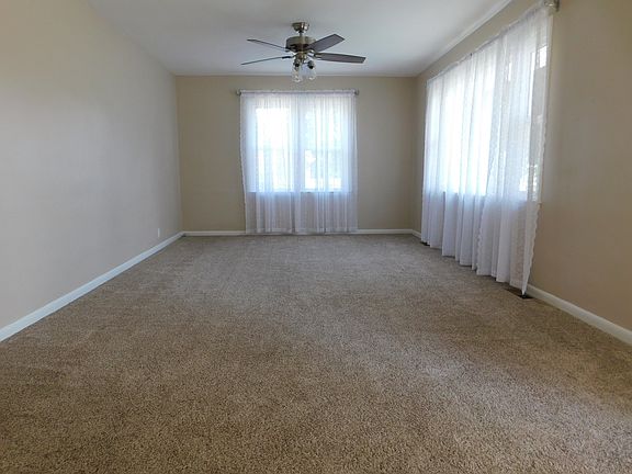 5th image of 1059 S Beechwood Dr