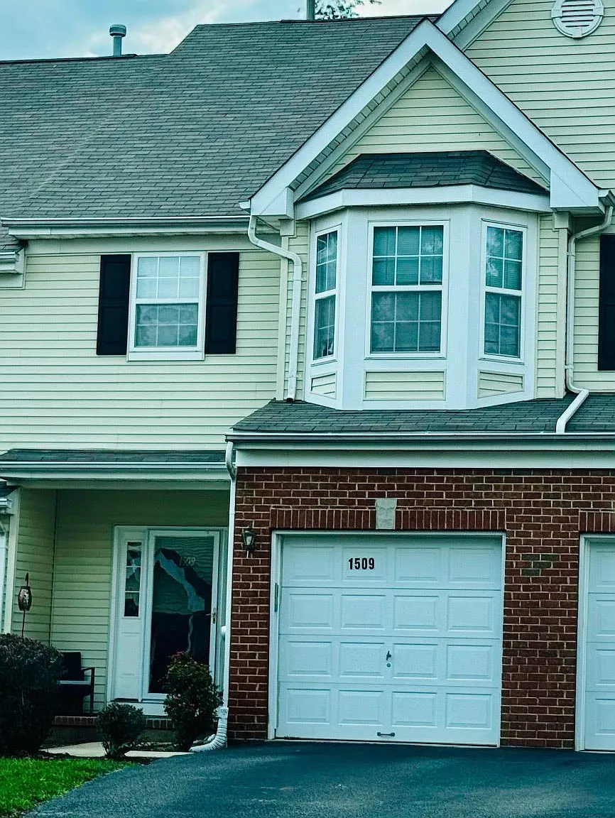 3 bed, 2.5 bath, $3,550 — Photo 2