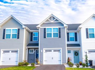 35 Calais Pl, Hedgesville, WV 25427