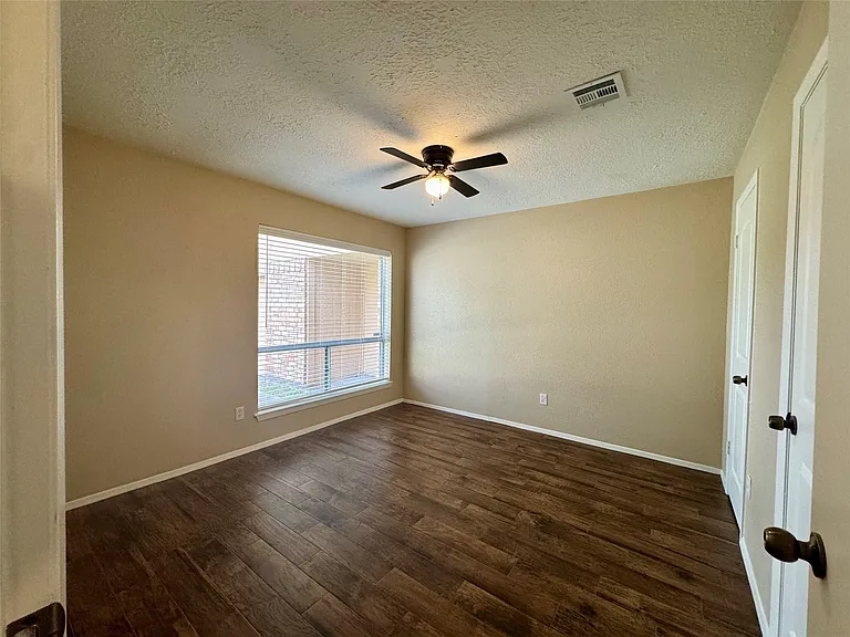 9831 Shell Rock Rd — Photo 29