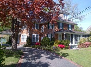 7 Otis Ln, Bellport, NY 11713