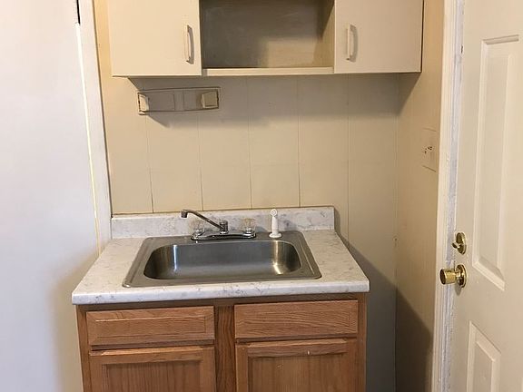 4th image of 700 M St APT 4
