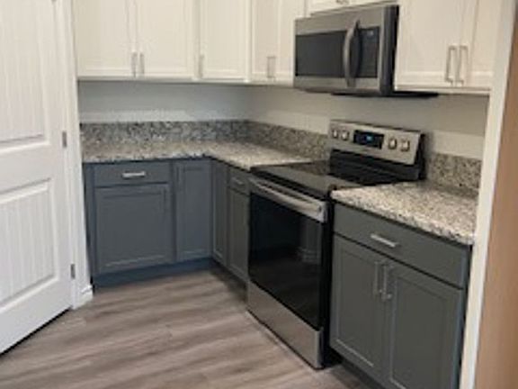 3rd image of 2818 Melissa Ln