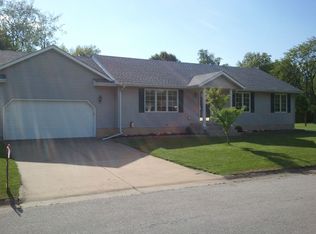 508 5th St W, Andalusia, IL 61232