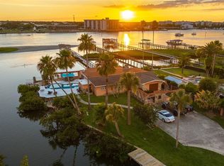 2 Richmond Dr, New Smyrna Beach, FL 32169