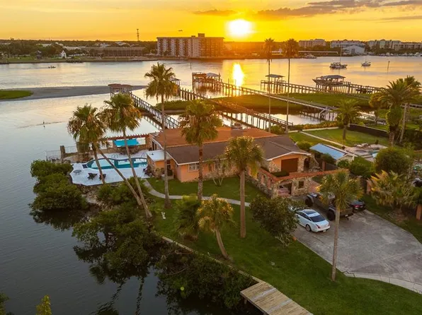2 Richmond Dr, New Smyrna Beach, FL 32169