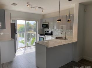 5675 NW 109th Ave APT 37, Doral, FL 33178