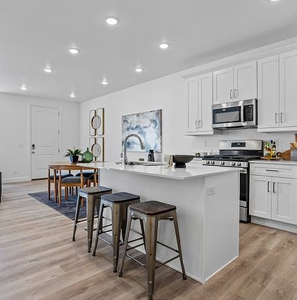 4th image of 488 W Greenstone Pl #1010